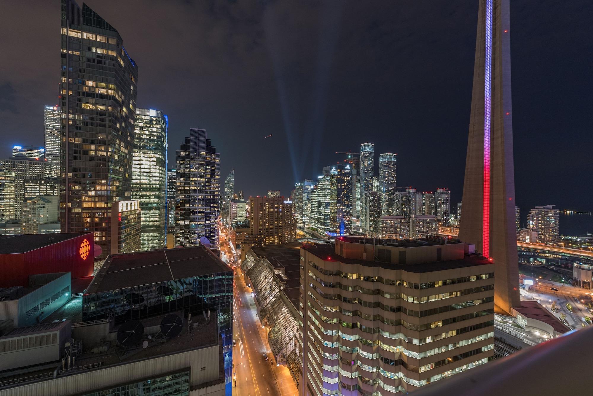 Grand Royal Condos - Cn Tower Toronto Exteriör bild