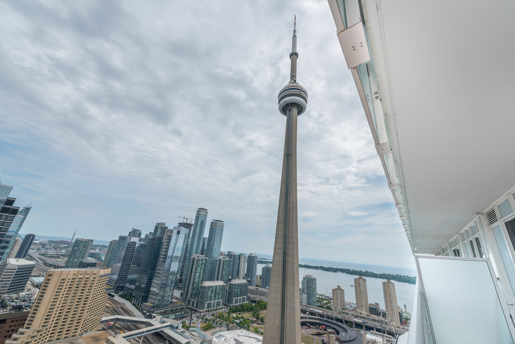 Grand Royal Condos - Cn Tower Toronto Exteriör bild